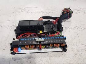 663.bm1305 Bmw X3 E83 03-10 Sam Relay Fuse Box Oem 04 05 2006 2005 2004 2003