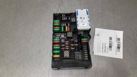 6135-8795477 663.bm1u23 23 2023 Bmw 430i Oem Cabin Fuse Box 55892110-01