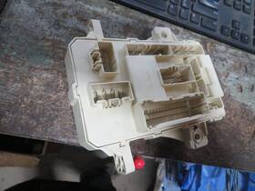 663.hy1r10 Elantra 2010 Fuse Box Cabin 251235