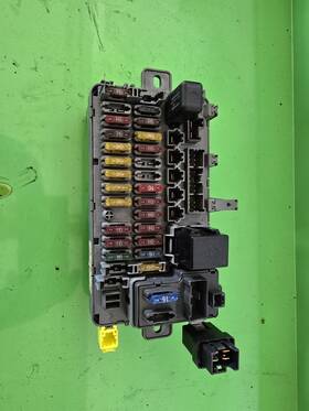 38200-st7-a02 Acura 663.ac1d97 1996-1997 Integra Fuse Box Cabin P/n