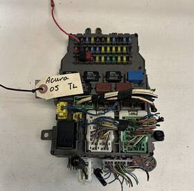 663.ac1n05 Acura Fuse Box Cabin 2005 Tl