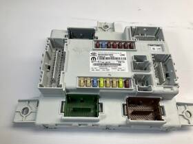 Alfa-romeo 503442021004 18-22 Stelvio 2.0l Fwd Cabin Relay Junction Fuse Box T