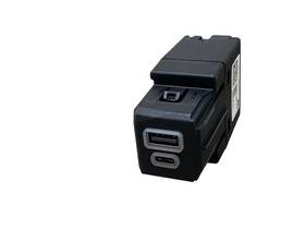 50574095 Alfa Romeo 2024 Tonale Front Console Dual Usb And Type C Charging Port Module
