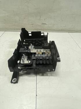 663.au1507 Audi Q7 3.6 Quattro 2007 Main Fuse Relay Box Factory