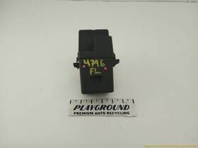 663.au1k01 Audi Tt Mk1 8n Coupe Fuse Box Relay Module 1.8l 4 Cylinder Fits 2000-2006 00 01