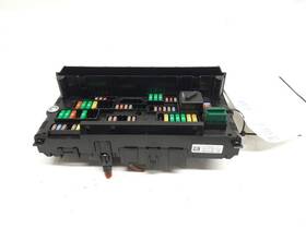 663.bm1717 Bmw F25 X3 Right Front Fuse Box Control Module 9315150