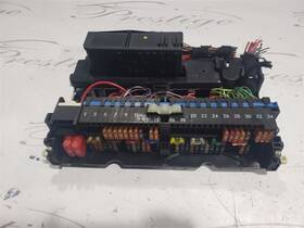 663.bm1b06 Bmw E46 00-06 Fuse Box Sam Relay Oem 01 02 03 04 05