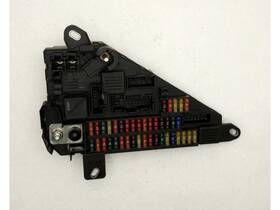 663.bm1g08 Bmw 650i E63 E64 Convertible Trunk Mounted Fuse Relay Box Fits 2004-2010 04 05
