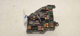 663.bm1o11 Bmw Fuse Box Cabin 3.0l Fits 2011 535i Oem