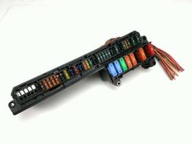 663.bm1p08 Bmw 2008 528i 535i 528xi 535xi E60 E61 Fuse Power Distribution Box Front Oem