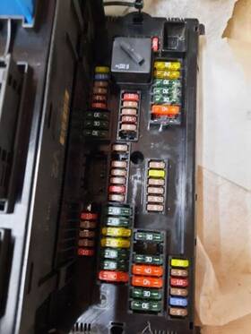663.bm1p14 Bmw 528i 2014 Fuse Box Cabin 1476031