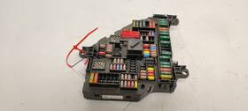 663.bm1x12 Bmw Fuse Box Cabin 4.4l Fits 2012 750i Oem