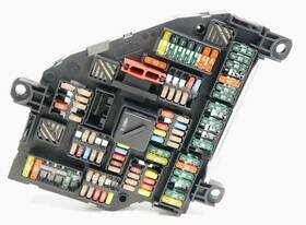 9151322 Bmw 2009-2012 750li 760li Rear Trunk Power Distribution Relay Fuse Junction Box