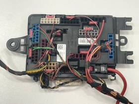 926111203 Bmw 2012-2018 328i Rear Trunk Fuse Relay Box 53819