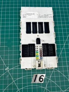 9303543 Bmw 2013 328i Fuse Box Control Module Relay Oem