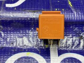 V23134-b57-x266 Bmw Siemens E36 E46 E90 E60 E61 M3 Smg 650 Genuine Abs Cycle Relay 5-prong Orange