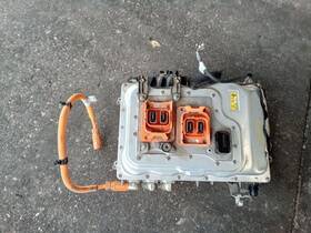 660-00324 Bmw - Us Additional Conv/invert/charger Inverter 60ah Fits 14-17 I3 331350