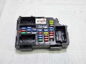 20828606 Cadillac 2010 Escalade Ext Cabin Fuse Box Oem