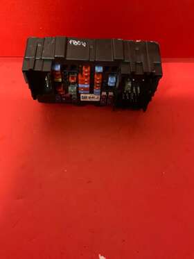 23459422 Chevrolet 01 2014-2017 Silverado 1500 Front Left Cabin Fuse Box Oem
