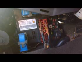663.gm1j08 Chevrolet Malibunew 2008 Fuse Box Cabin 534552
