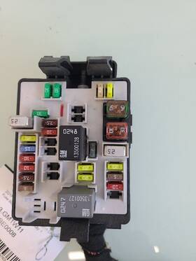 663.gm1w11 Chevrolet Fuse Box Cabin Fits 2011 Camaro 579763