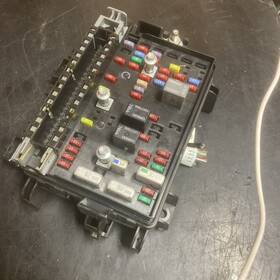 15194396 Chevrolet Truck 2006 Trailblazer Cabin Fuse Box