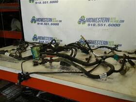 648.gm8m14 Chevrolet Truck Silvrdo15 2014 Engine Wire Harness 8268267