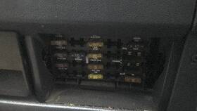 663.gm8688 Chevrolet Truck Interior Cabin Fuse Box From 88 1988 Chevy Silverado C/k 2500