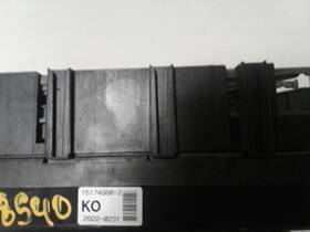 663.gm8g03 Chevrolet Truck Trailblaz 2003 Fuse Box Cabin 570771
