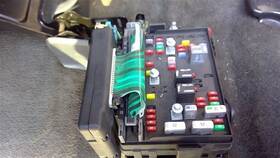 663.gm8g04 Chevrolet Truck Trailblaz 2004 Fuse Box Cabin 545997