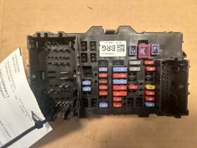 663.gm8m17 Chevrolet Truck Silvrdo15 2017 Fuse Box Cabin 535294