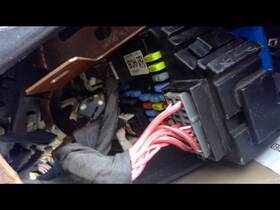 663.gm8p11 Chevrolet Truck Suburbn15 2011 Fuse Box Cabin 541437