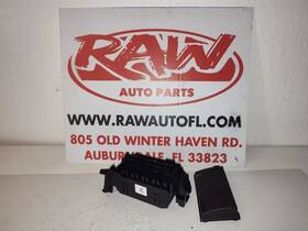 42789032 Chevy Trailblazer 2023 Lt 1.2l Rear Fuse Relay Box Oem 47919