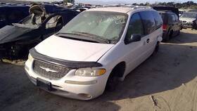 663.ch1400 Chrysler Town Coun 2000 Fuse Box Cabin 275499