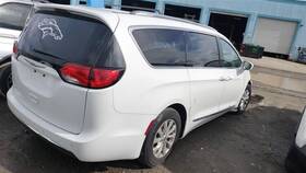 663.ch1f18 Chrysler Pacifica 2018 Fuse Box Cabin 2377568