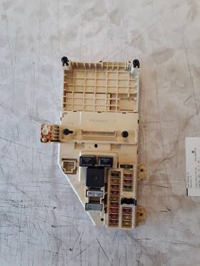 663.ch1j02 Chrysler Sebring Sedan 2002 Fuse Box Cabin 459632