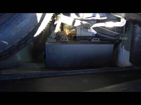 663.ch1t15 Chrysler 300 2015 Fuse Box Cabin 451819