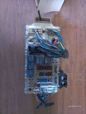 663.ch2l03 Dodge Stratus 2003 Fuse Box Cabin 939477