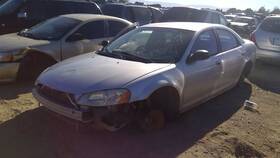 663.ch2l05 Dodge Stratus 2005 Fuse Box Cabin 271043