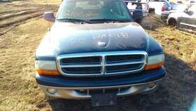 663.ch8201 Dodge Truck Durango 2001 Fuse Box Cabin 111488