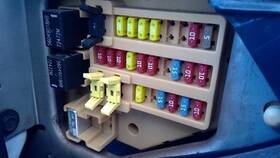 663.ch8203 Dodge Truck Durango 2003 Fuse Box Cabin 576243