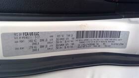663.ch8e17 Dodge Truck Durango 2017 Fuse Box Cabin 81164