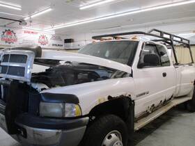663.ch8o01 Dodge Truck Ram3500 2001 Fuse Box Cabin 1742947