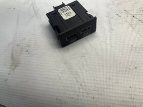 68145567ab Dodge Truck 14-23 Durango Awd V8 4d Suv 5.7l Usb Port Media Hub K