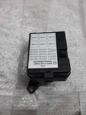 Xf2t14a067ae Ford 663.fd1399 Fuse Relay Box 1999 Windstar Z-77p