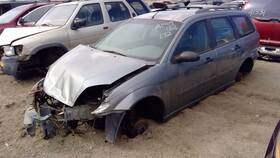 663.fd1f04 Ford Focus 2004 Fuse Box Cabin 294758