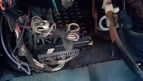 663.fd1u97 Ford Taurus 1997 Fuse Box Cabin 571899