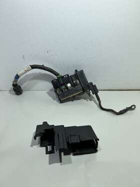 Bc3t-14a094-bc Ford Bc3t14a094bc 11-16 F250 F350 6.7l Circuit Breaker Assembly For Under Hood Harness Oem