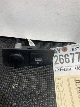 Hs7t14d202rc Ford 2017 Fusion Usb Charging Port Light Scratches Part#
