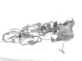 648.fd8119 Ford Truck 2019 F150 Oem Engine Wire Harness With Fusebox Has 2 Damages